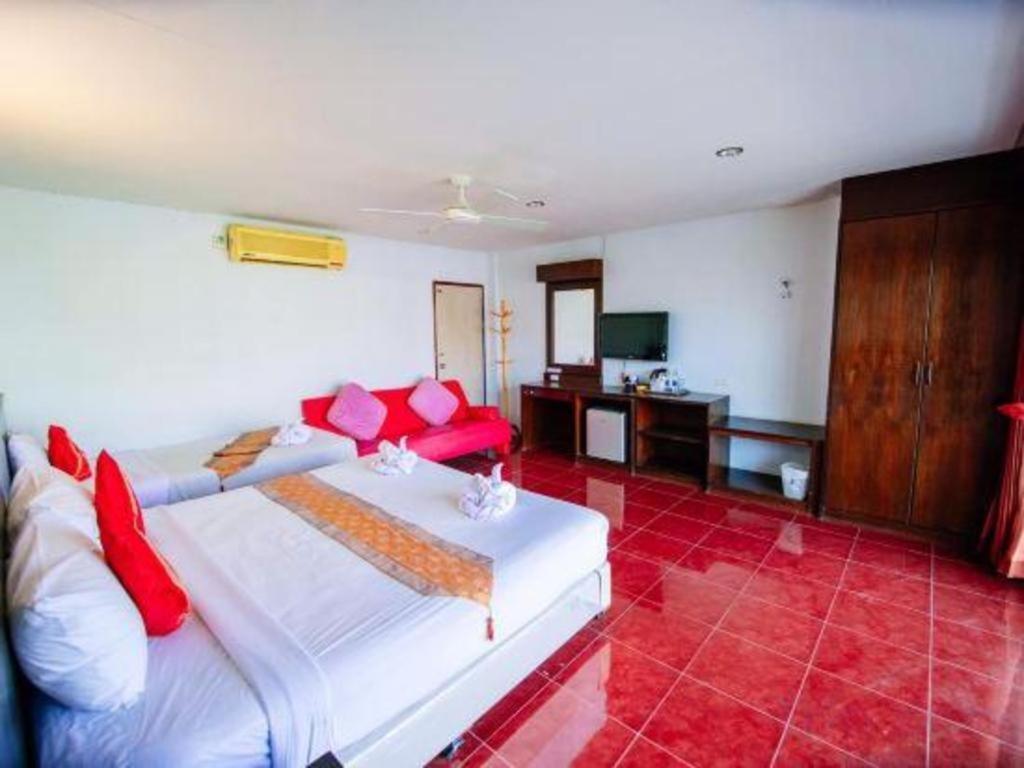 Oyo 343 Wanna Marine Hotel Patong Exterior foto