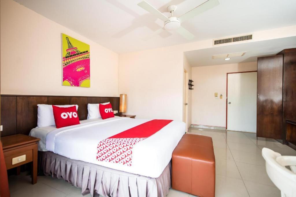 Oyo 343 Wanna Marine Hotel Patong Exterior foto